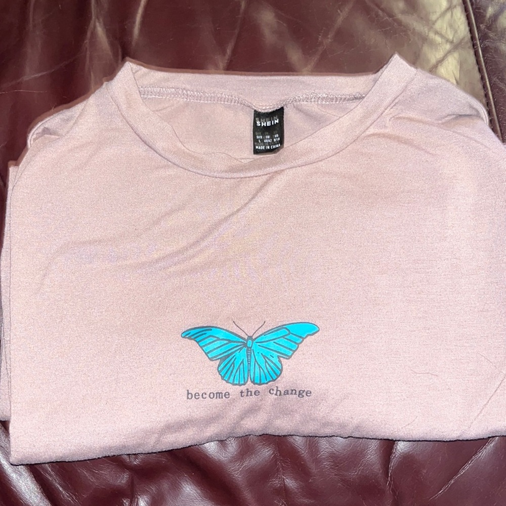I am selling a shein shirt.